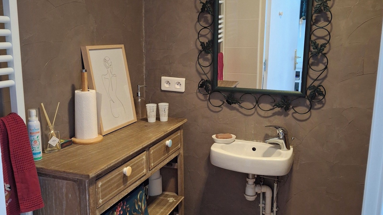 Photo of Bathroom in Butte-aux-Cailles