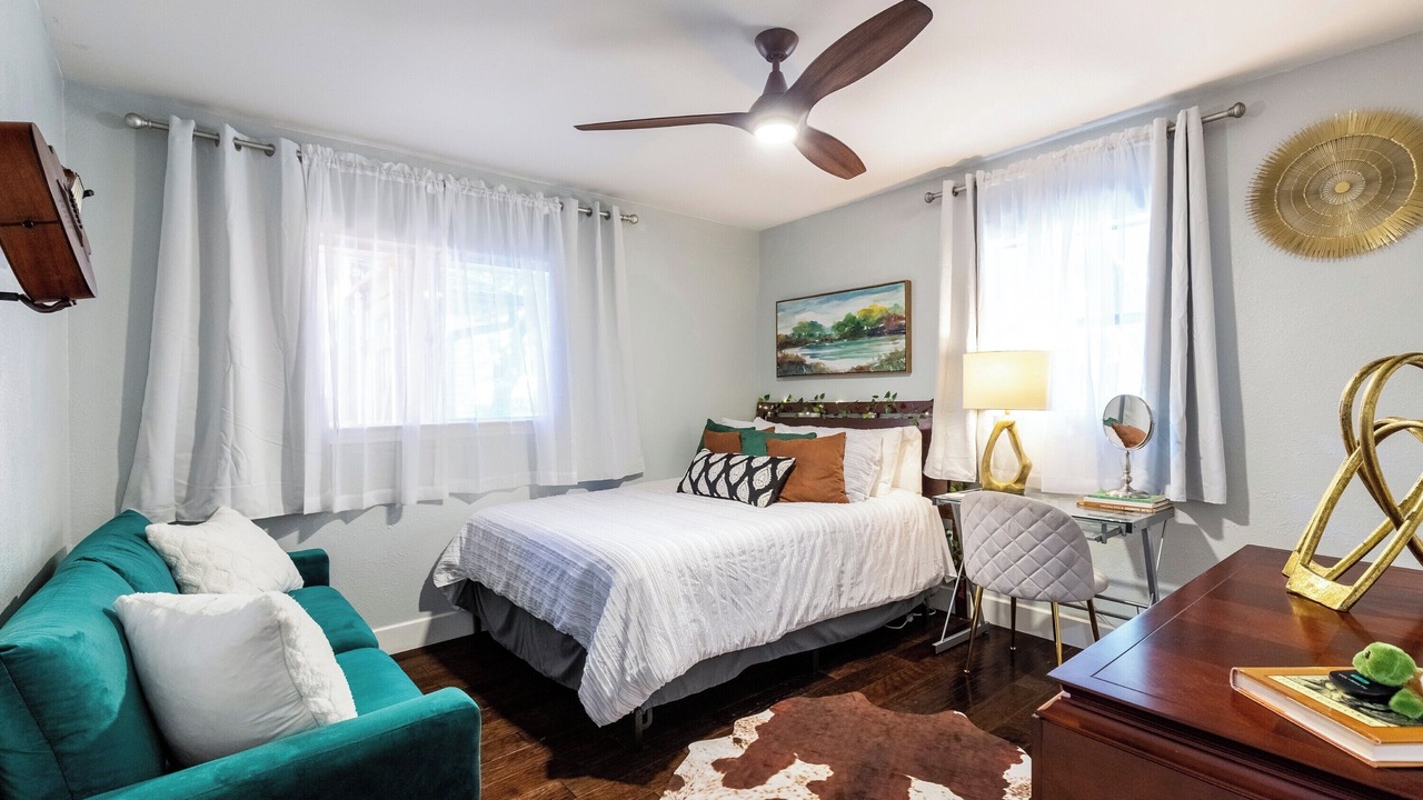 Photo of Bedroom in Lake Highlands