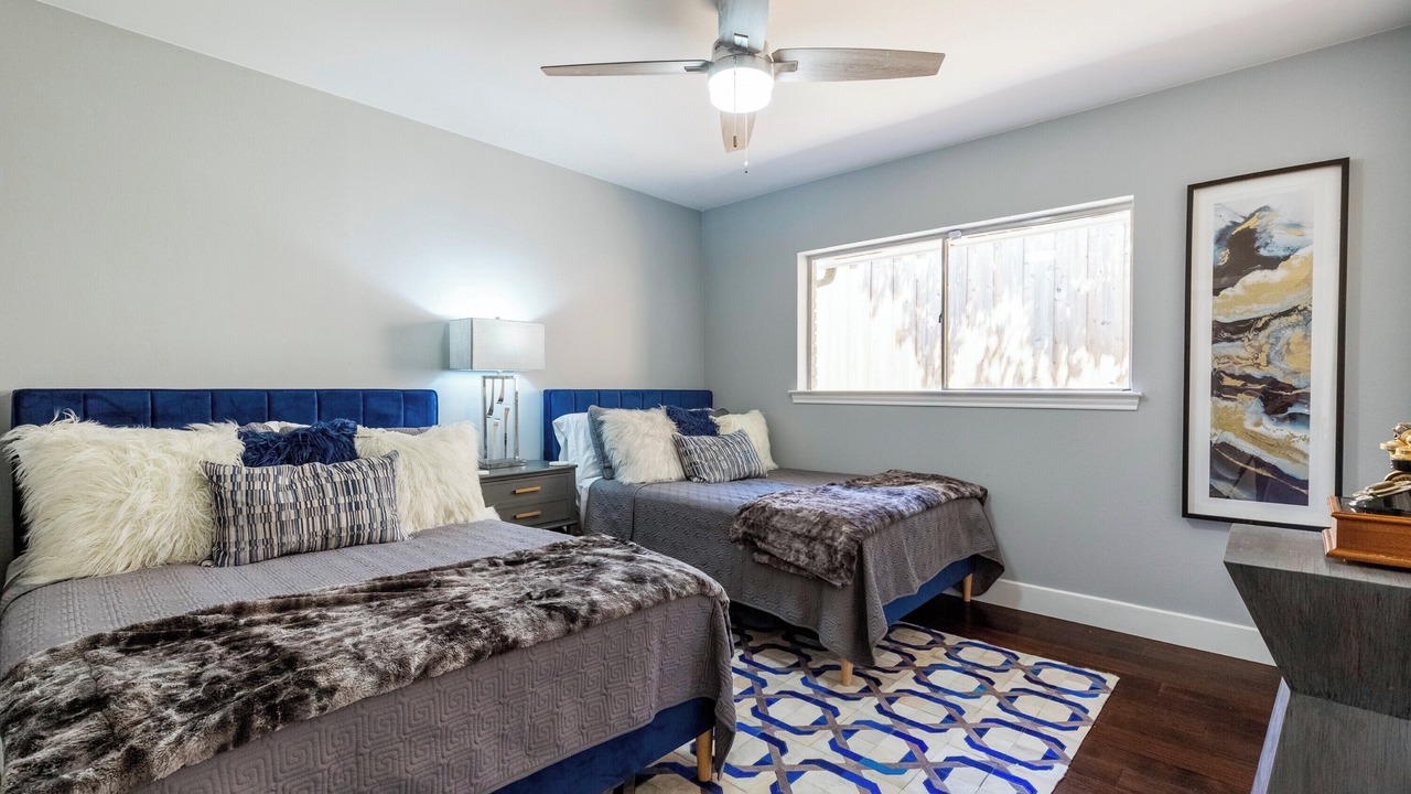 Photo of Bedroom in Lake Highlands