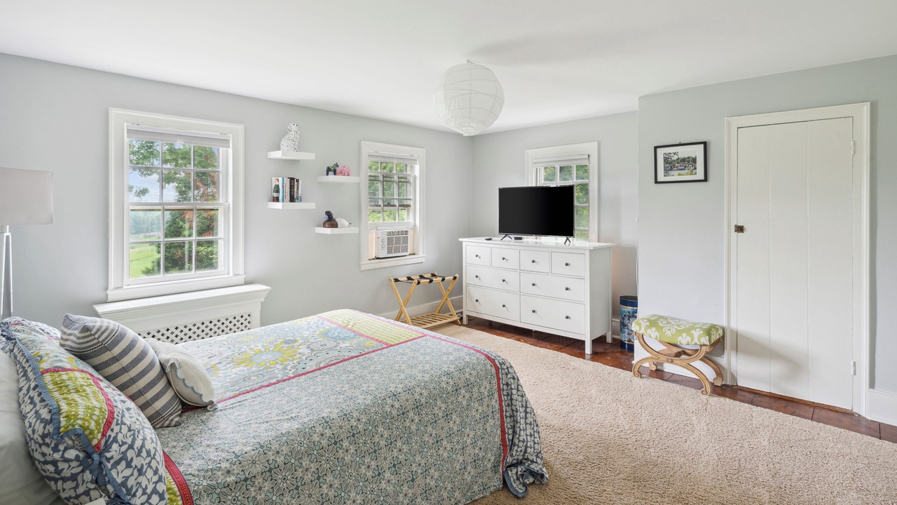 Photo of Others in Pottersville