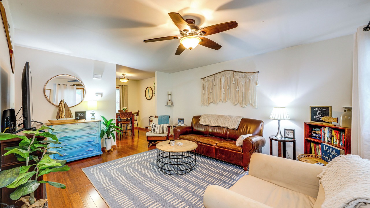 Photo of Livingroom in Auburn