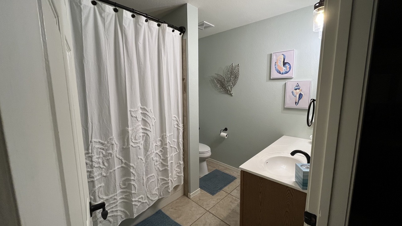 Photo of Bathroom in Alamogordo