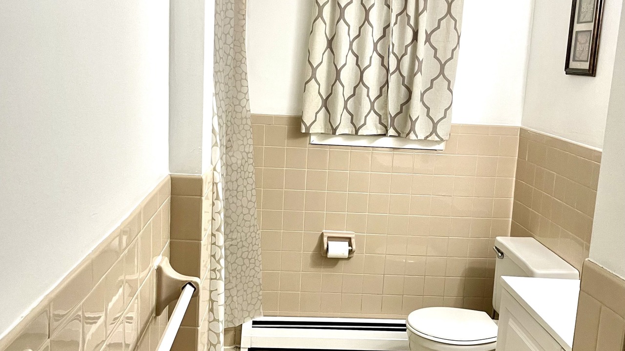 Photo of Bathroom in Lodi