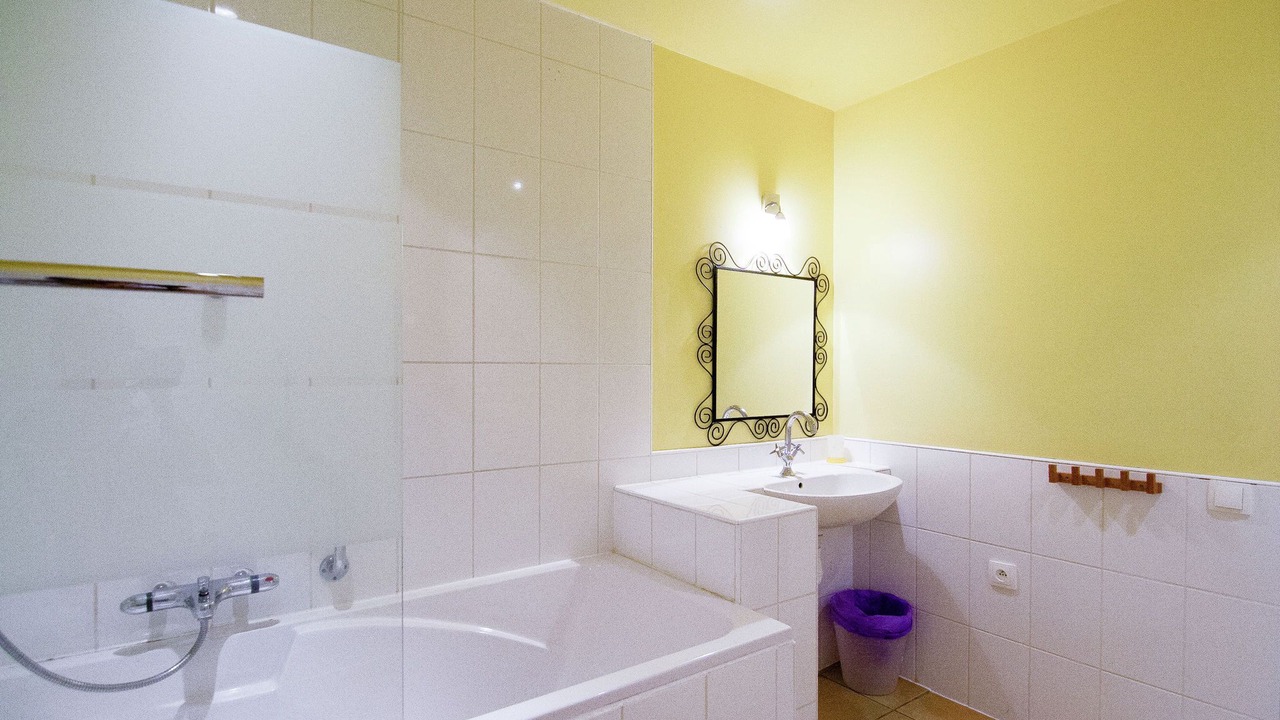 Photo of Bathroom in Saint-Leonard-de-Noblat