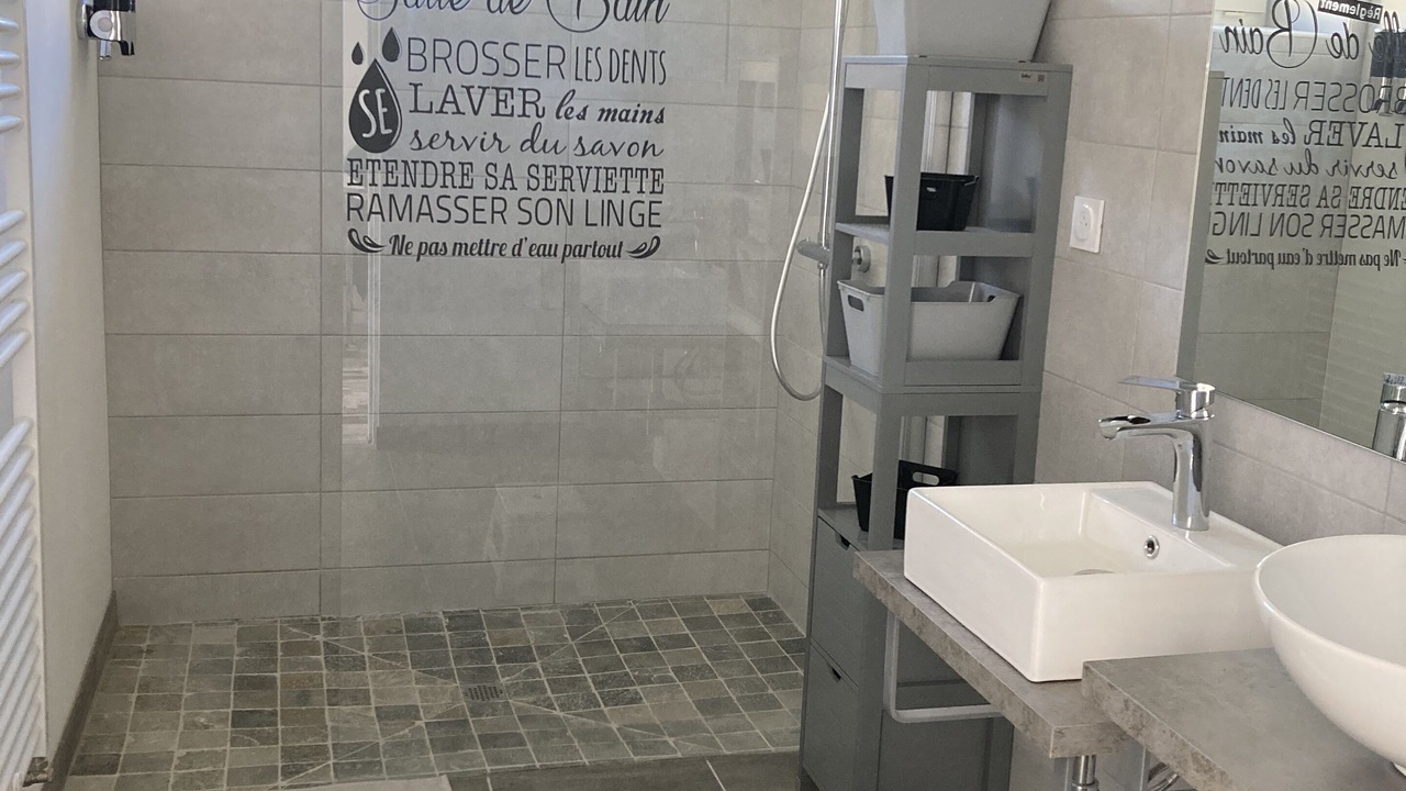 Photo of Bathroom in Coulx