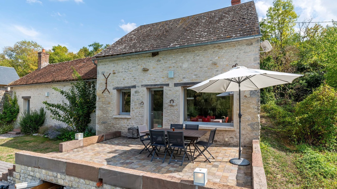 Photo of Outdoor in Yevre-le-Chatel