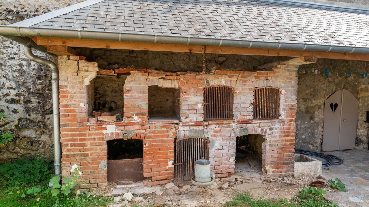 Photo of Outdoor in Yevre-le-Chatel