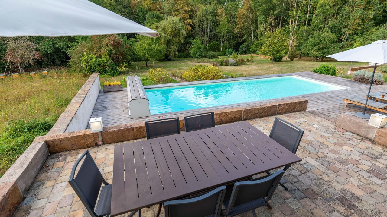 Photo of Outdoor in Yevre-le-Chatel