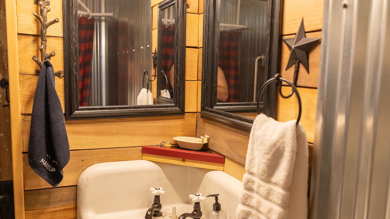 Photo of Bathroom in Sweetwater