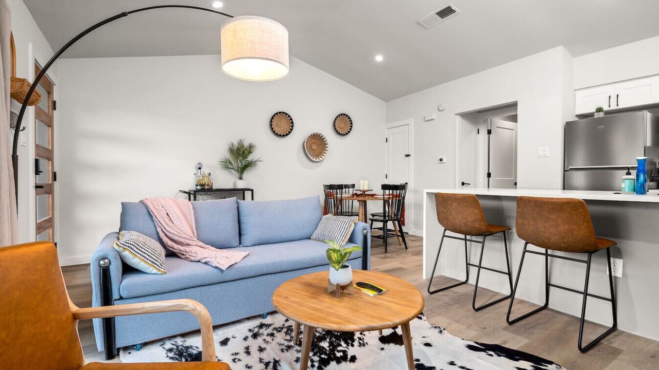 Photo of Livingroom in Barton Hills