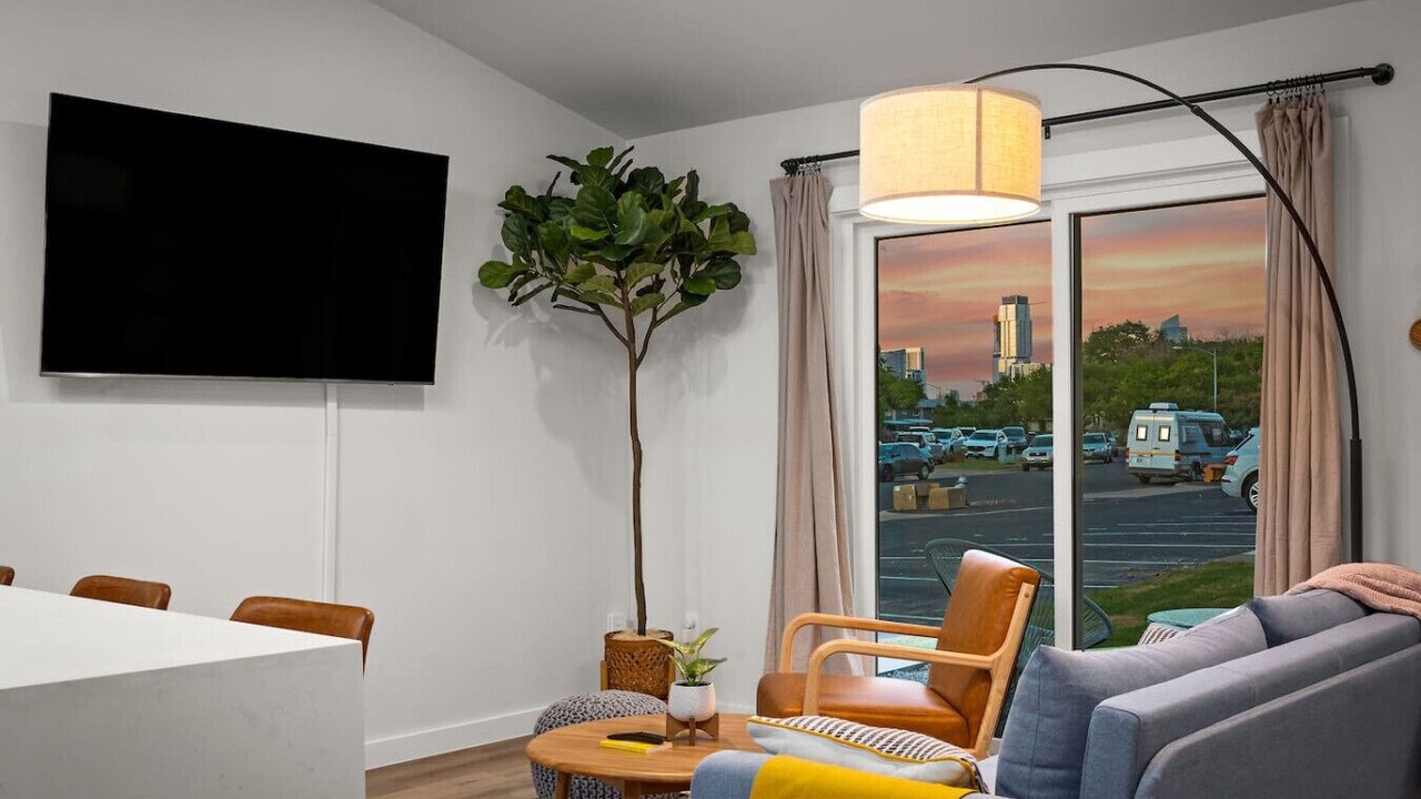 Photo of Livingroom in Barton Hills