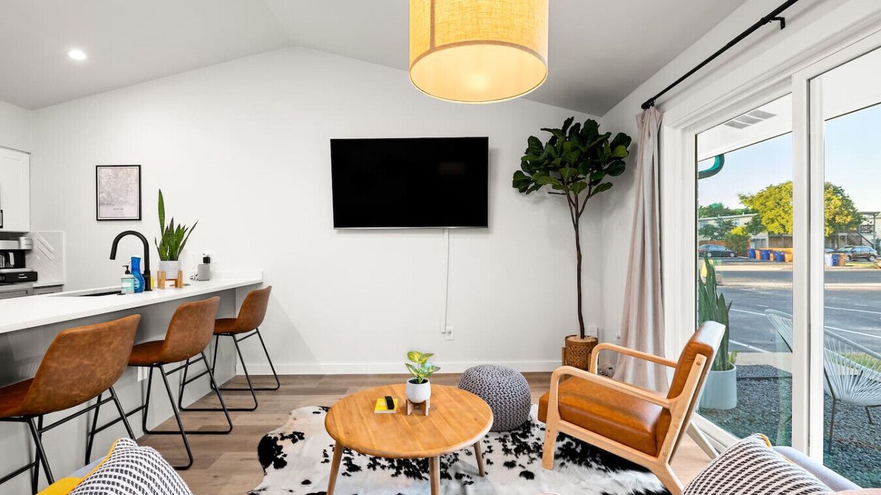 Photo of Livingroom in Barton Hills
