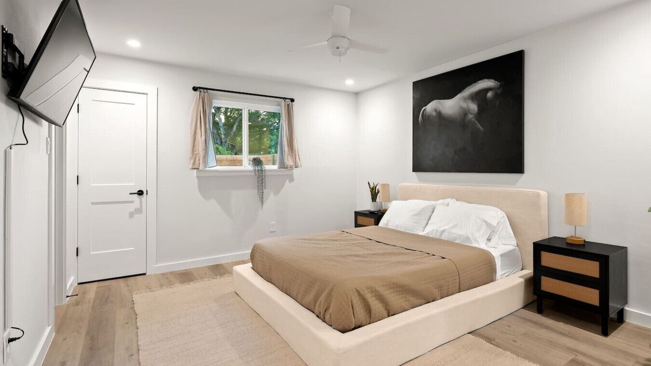 Photo of Bedroom in Barton Hills