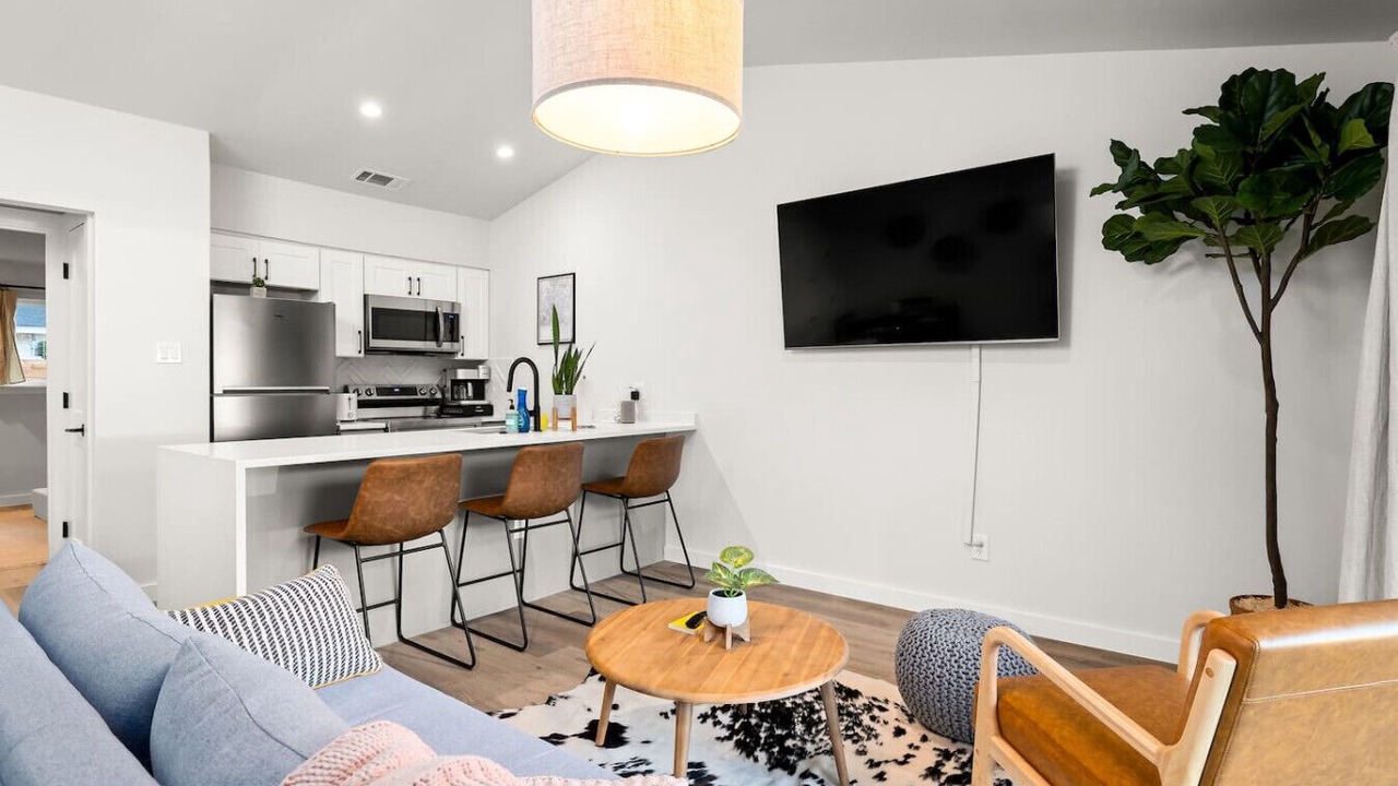 Photo of Livingroom in Barton Hills