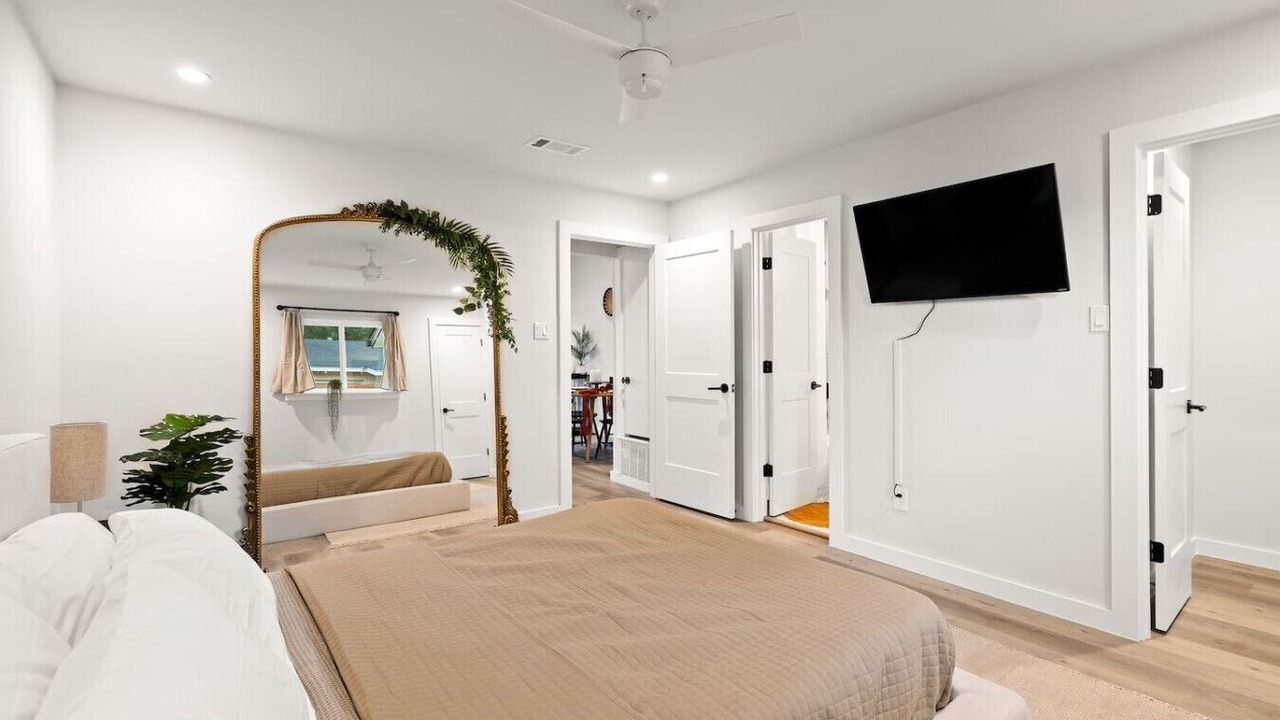Photo of Bedroom in Barton Hills