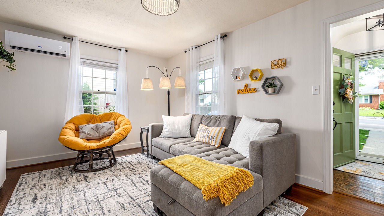 Photo of Livingroom in Waynesboro