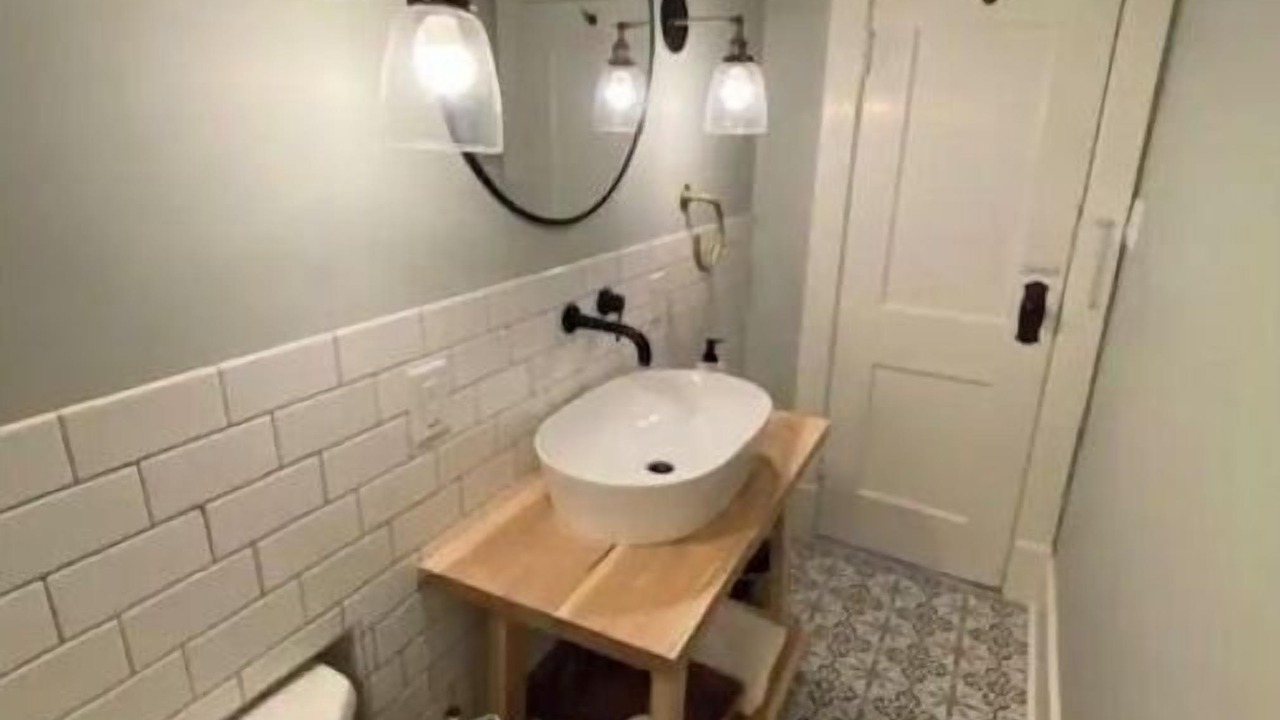 Photo of Bathroom in Winterset