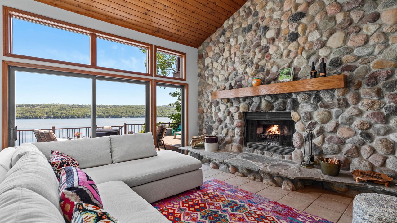 Photo of Livingroom in Skaneateles