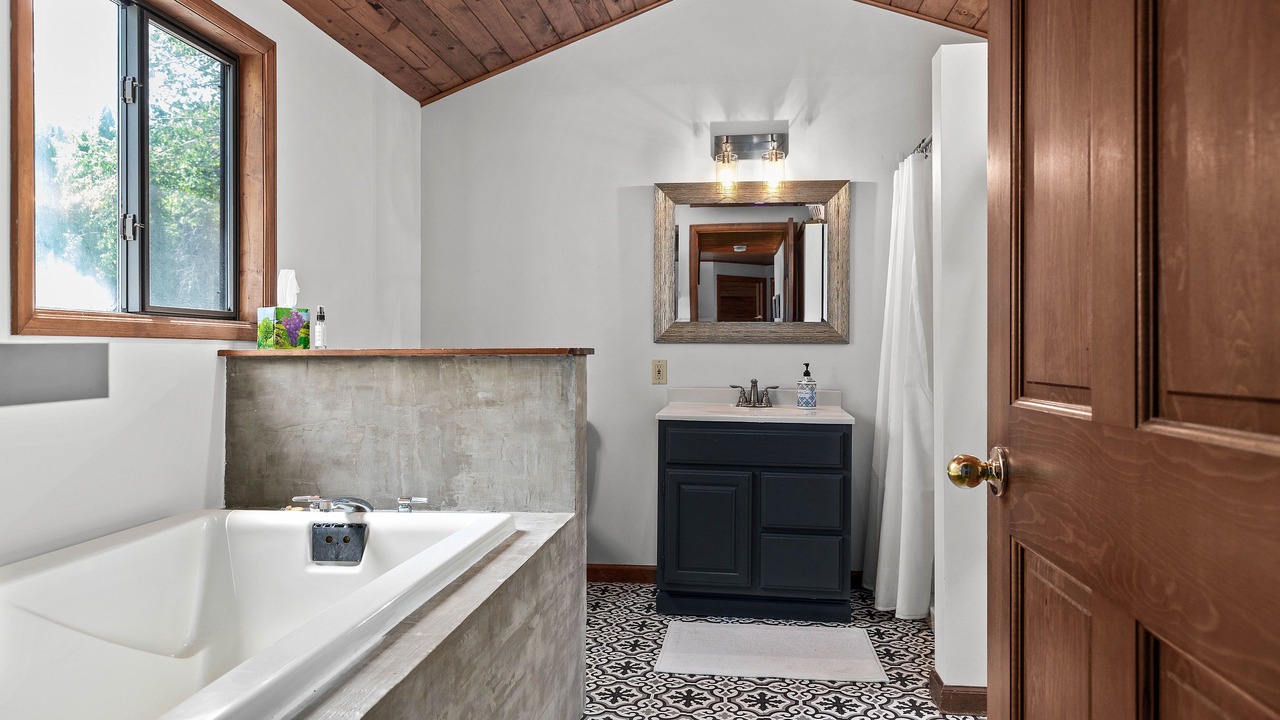 Photo of Others in Skaneateles