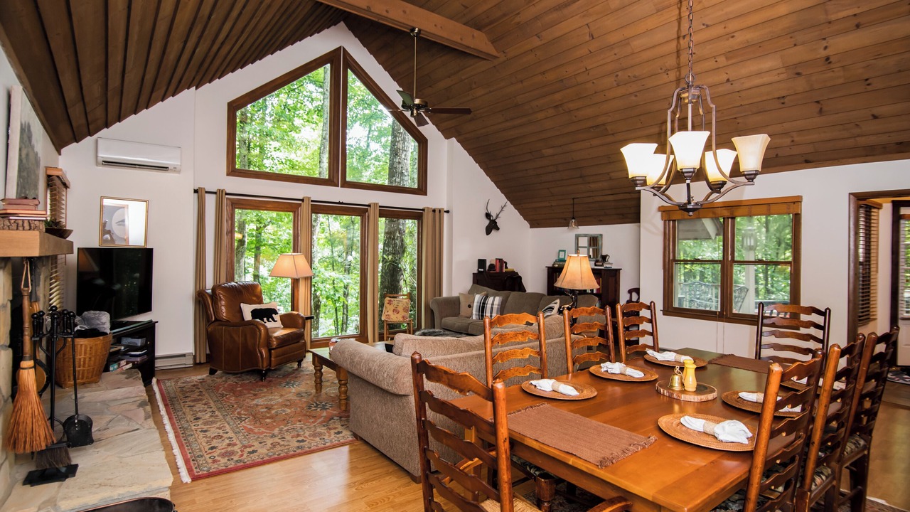 Photo of Livingroom in Sapphire