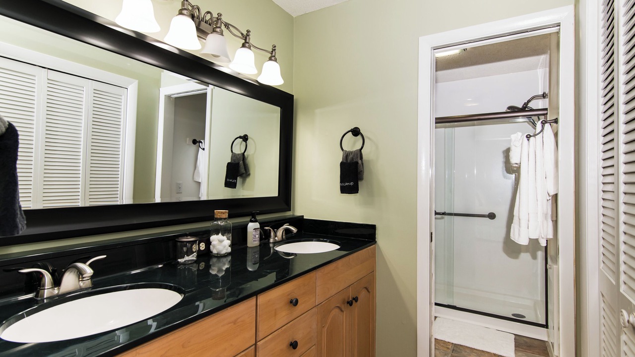 Photo of Bathroom in Sapphire