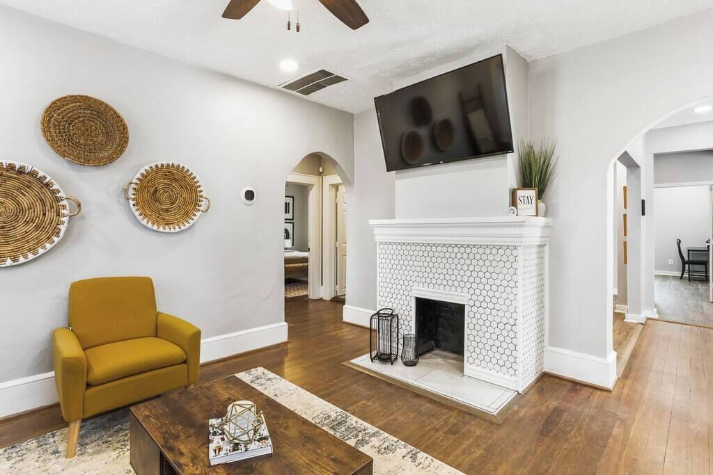 Photo of Livingroom in Sylvan Hills