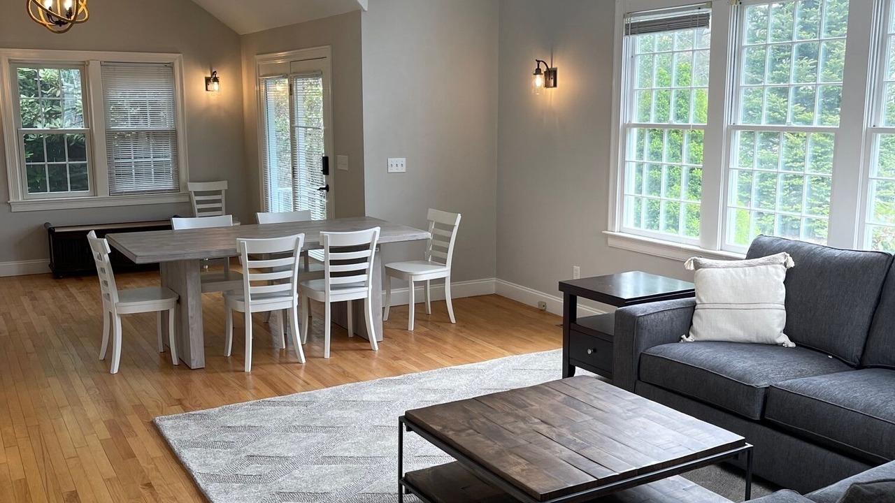 Photo of Livingroom in West Falmouth