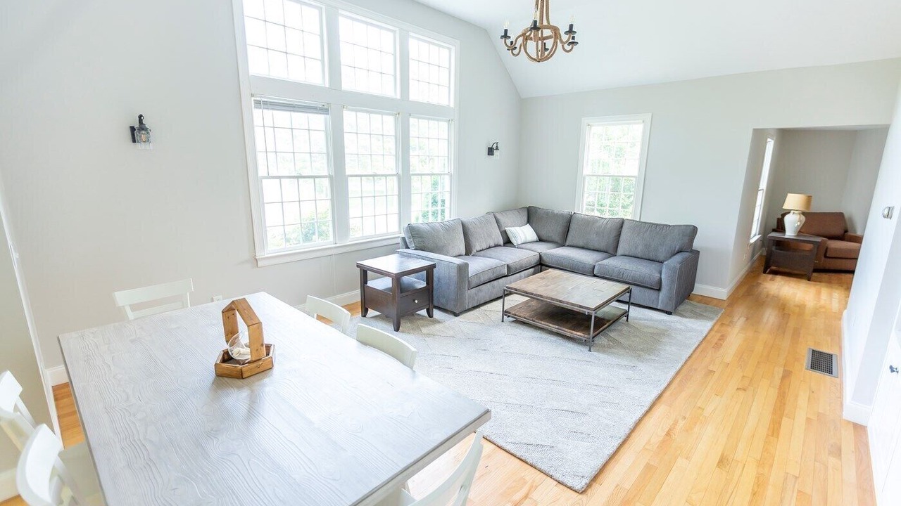 Photo of Livingroom in West Falmouth