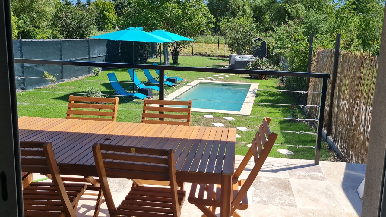 Photo of Outdoor in Caumont-sur-Durance