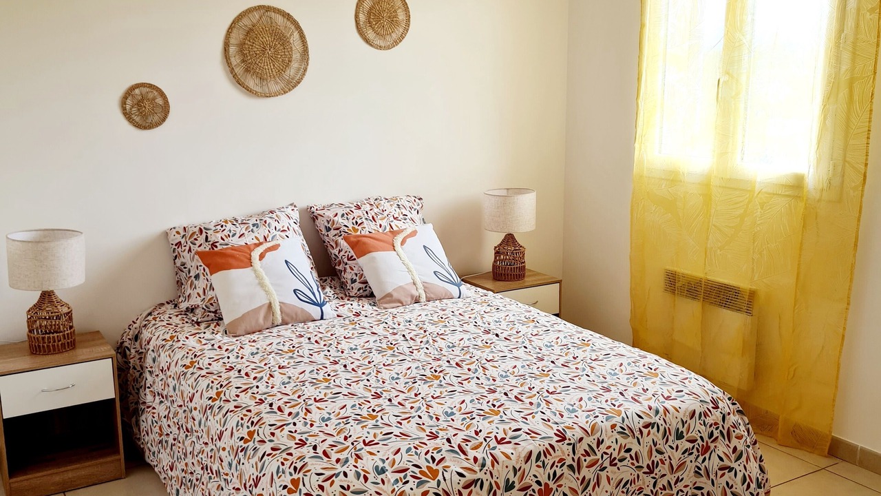 Photo of Bedroom in Caumont-sur-Durance