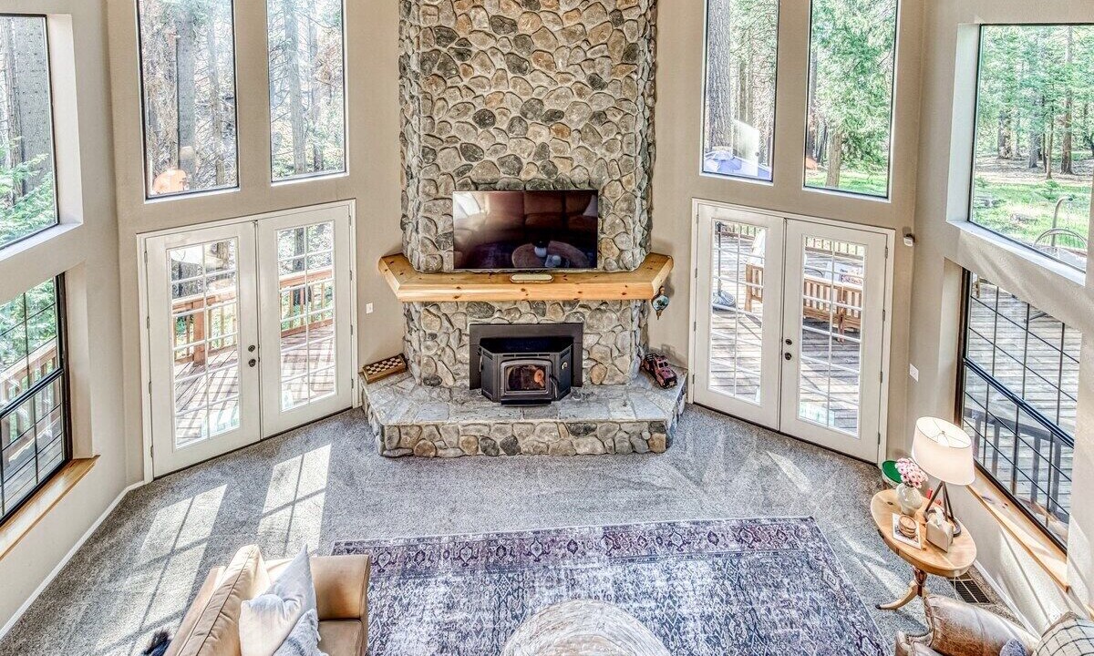 Photo of Livingroom in Dogwood Mountain