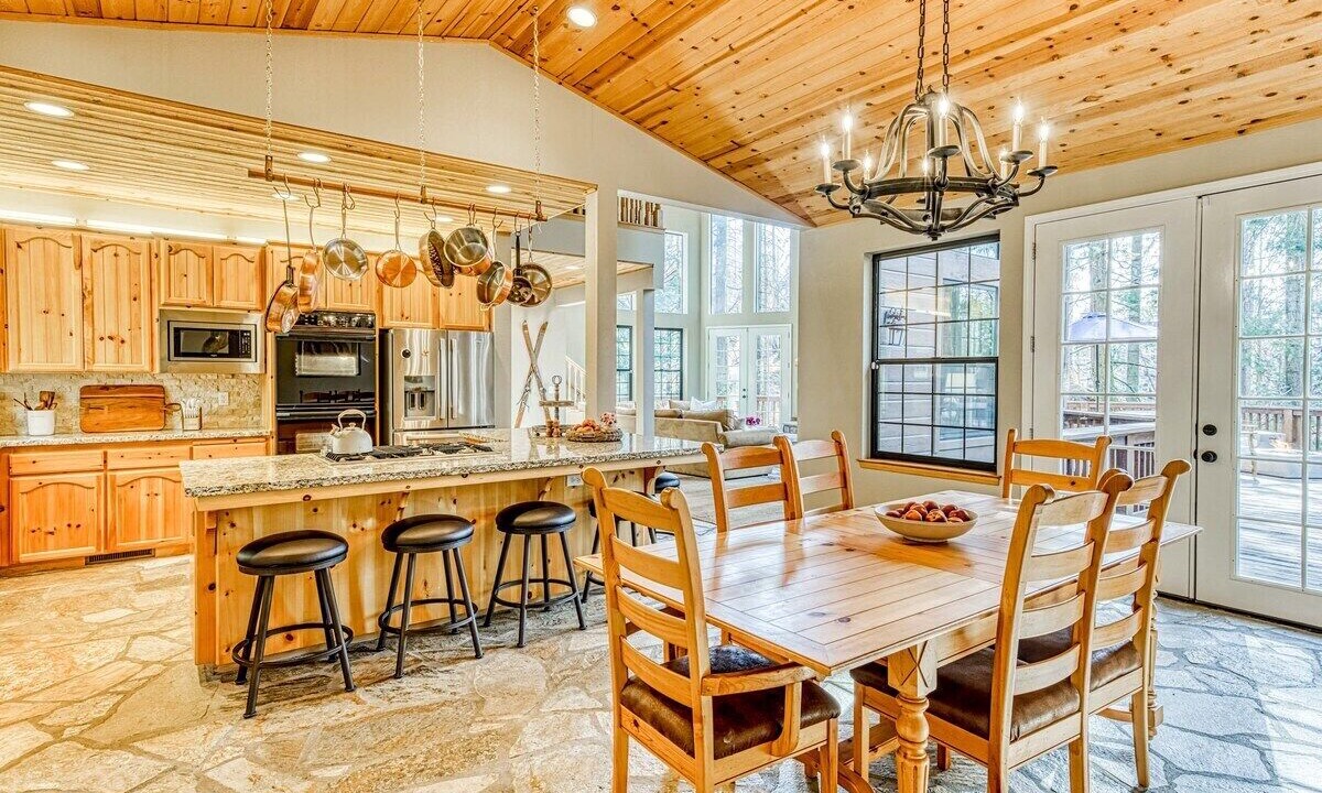 Photo of Others in Dogwood Mountain