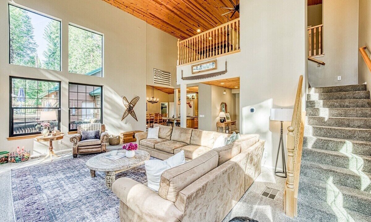 Photo of Livingroom in Dogwood Mountain
