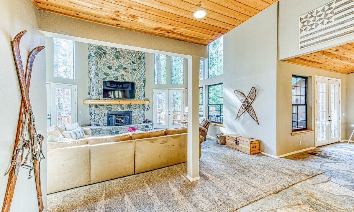 Photo of Livingroom in Dogwood Mountain