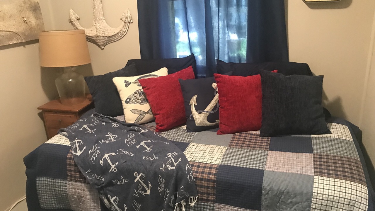 Photo of Bedroom in Spirit Lake