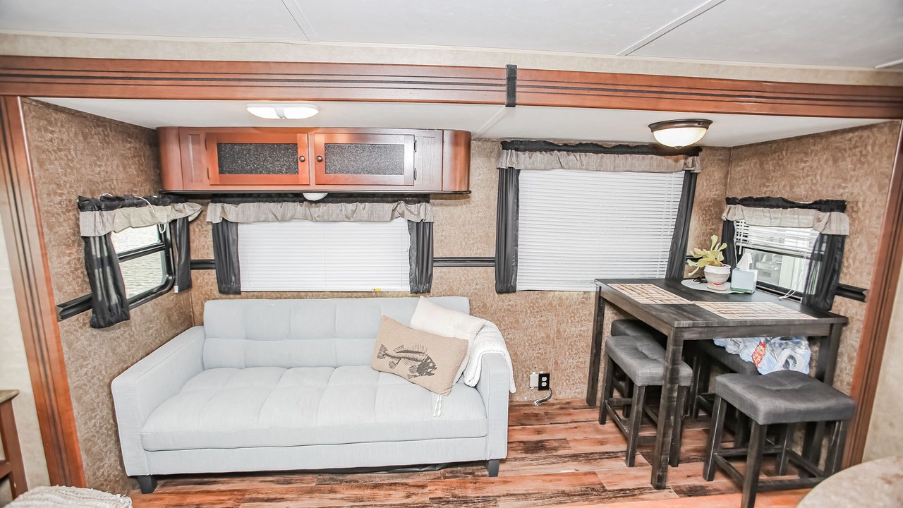 Photo of Livingroom in Cedar Lane