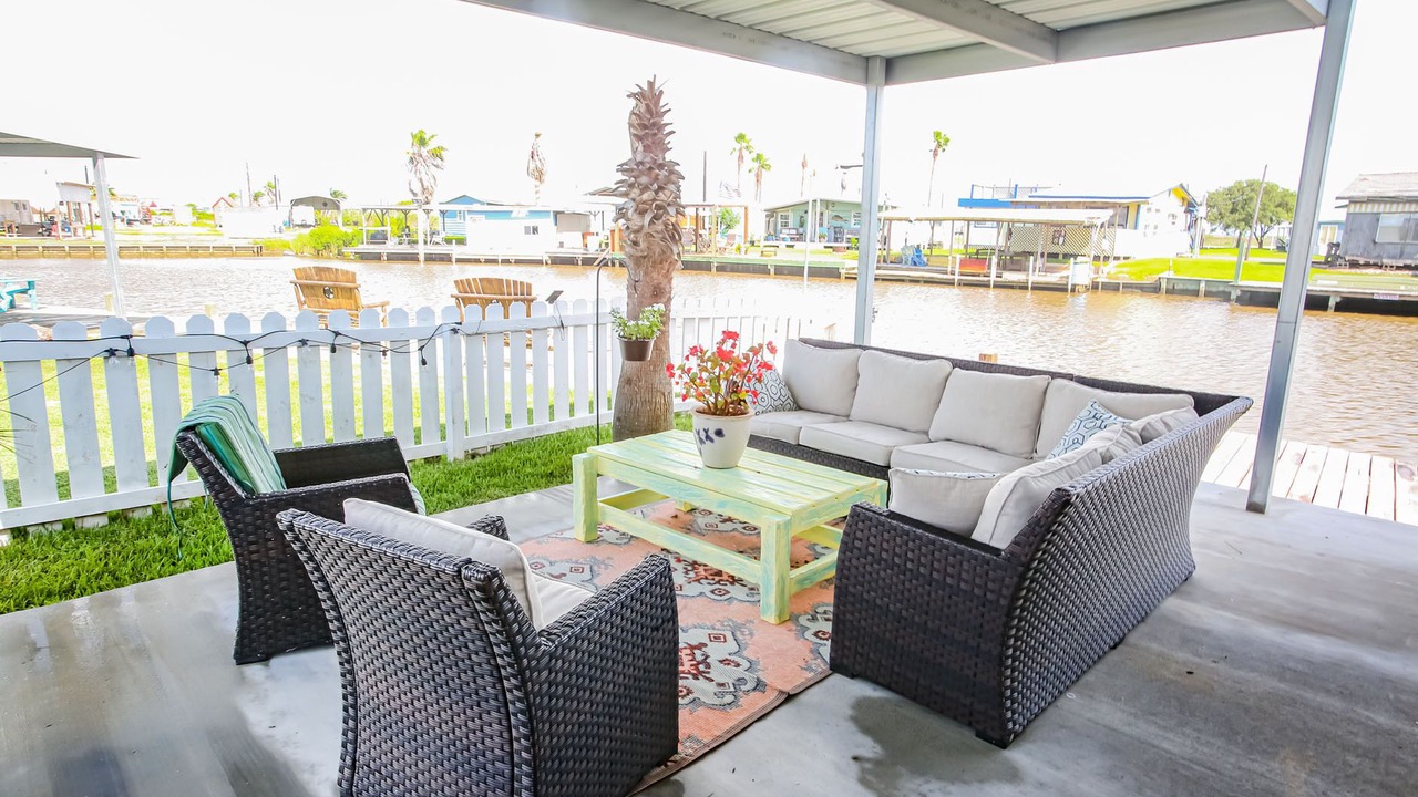 Photo of Patio Balcony in Cedar Lane