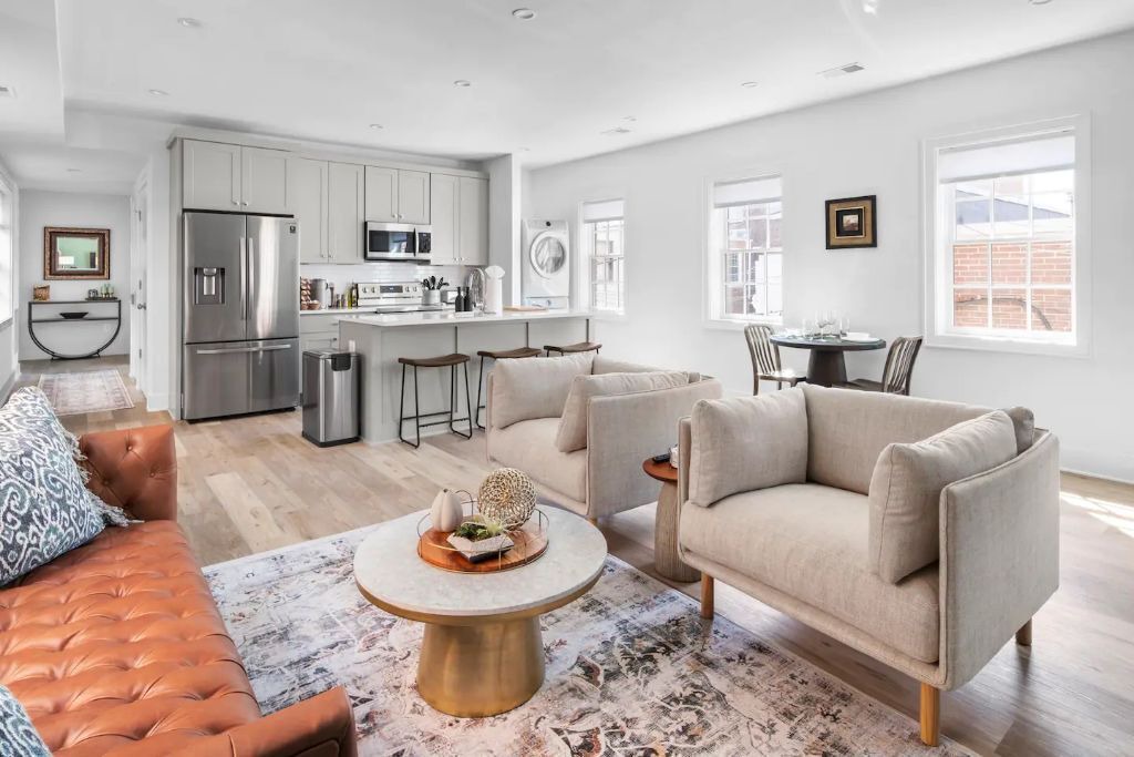 Photo of Livingroom in Old Town Alexandria