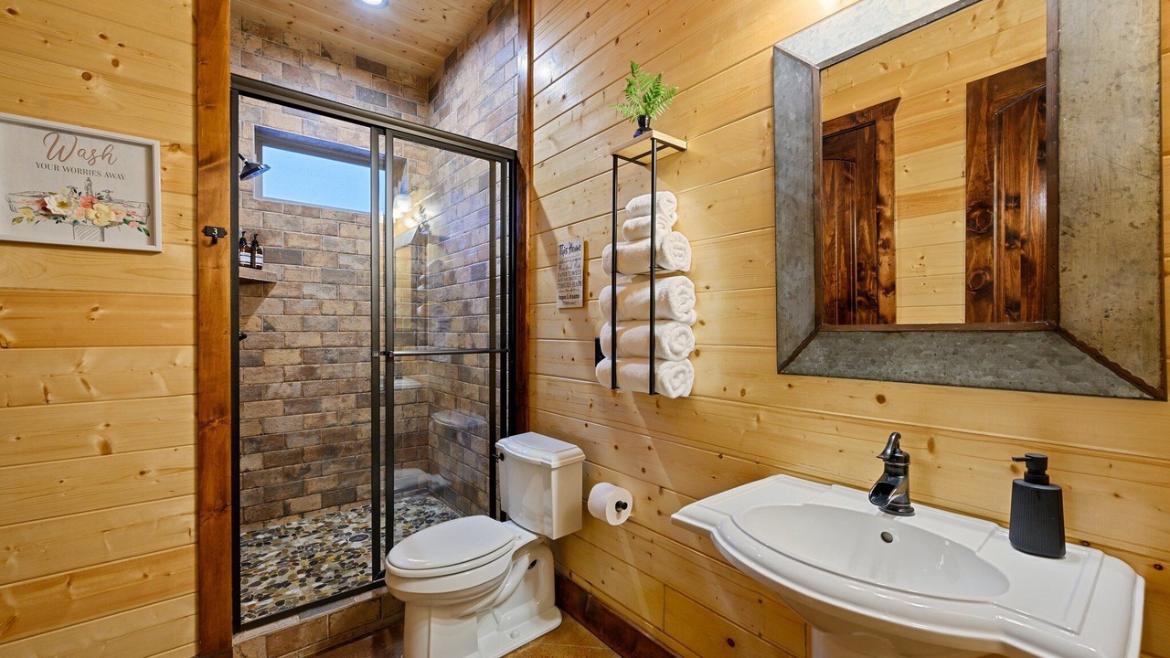 Photo of Bathroom in Hochatown