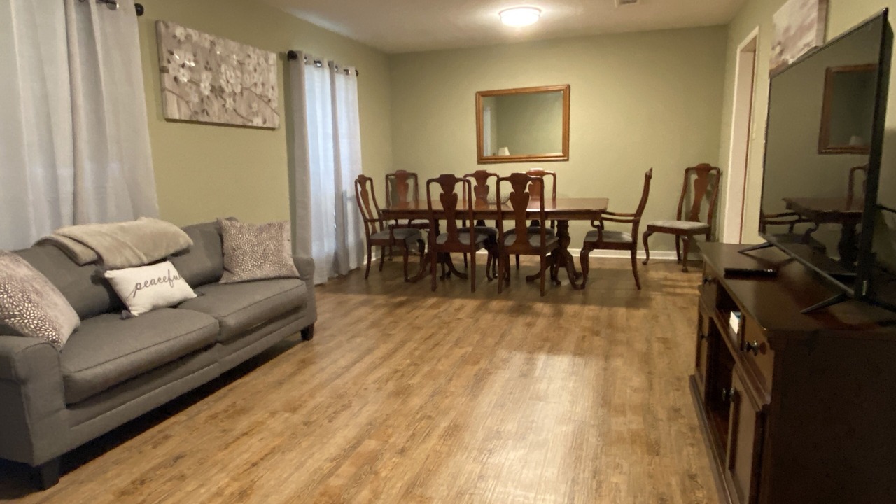 Photo of Livingroom in Tougaloo