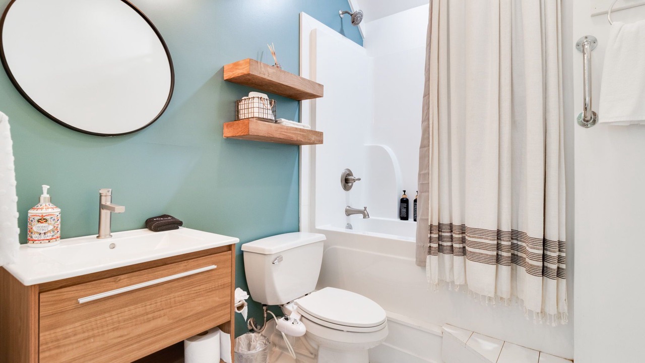 Photo of Bathroom in Freetown - Port Rico