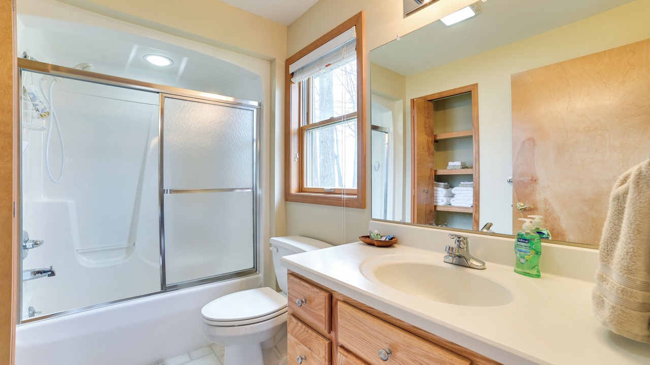Photo of Bathroom in Tawas City