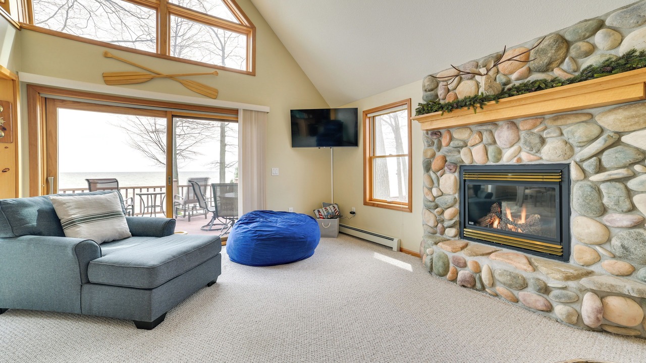 Photo of Bedroom in Tawas City