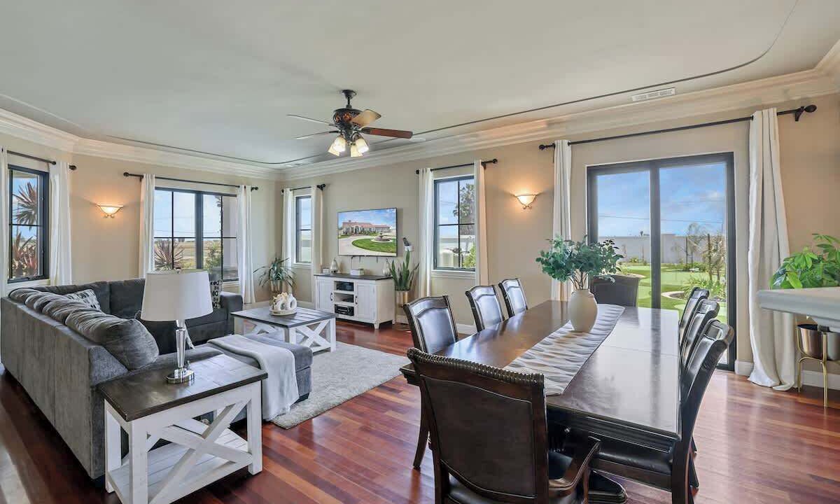 Photo of Livingroom in Tracy