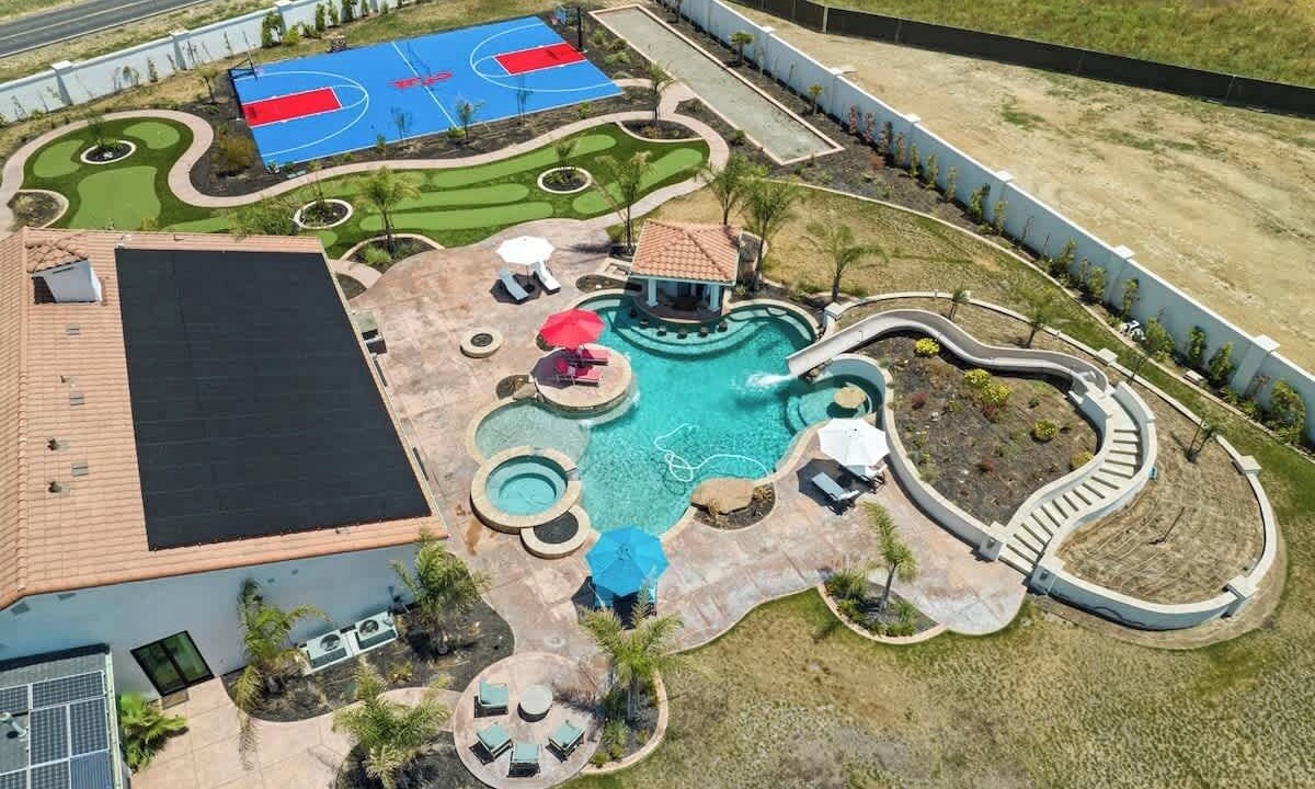 Photo of Outdoor in Tracy