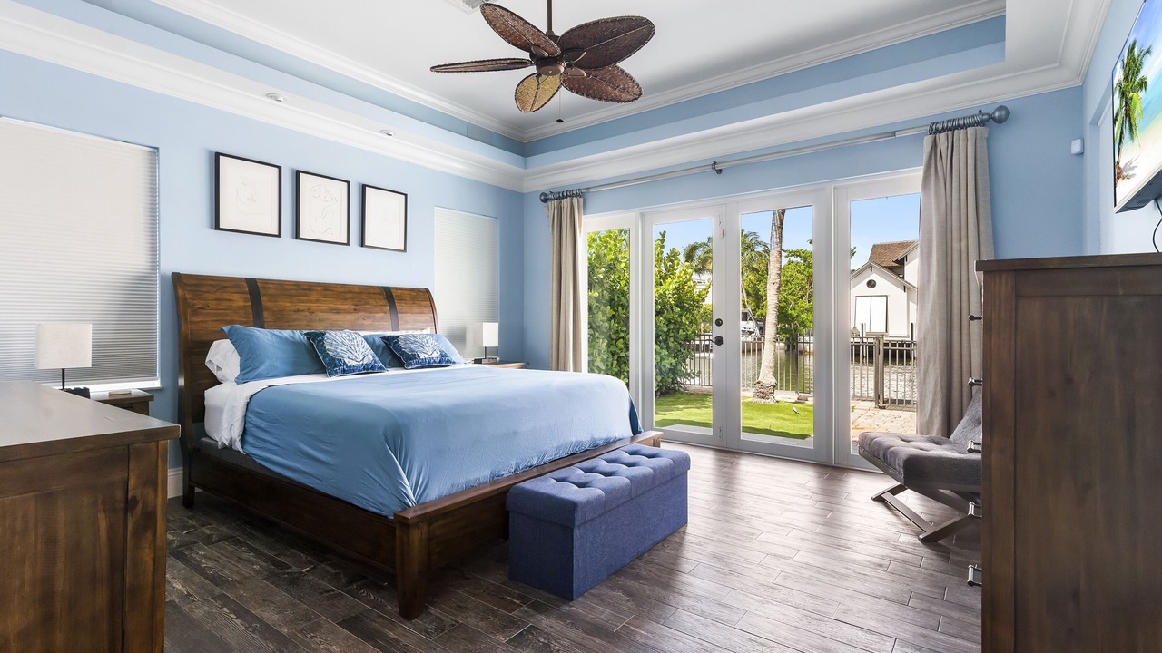 Photo of Bedroom in Hendricks and Venice Isles