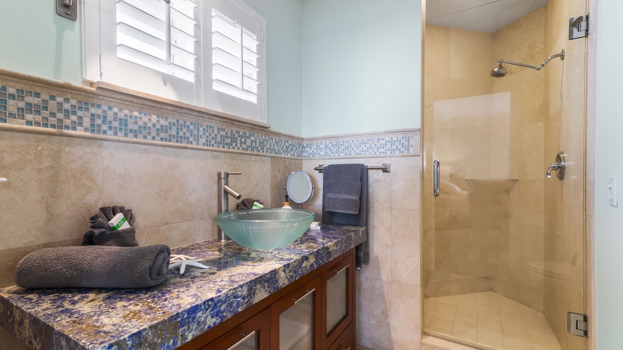 Photo of Bathroom in Hendricks and Venice Isles