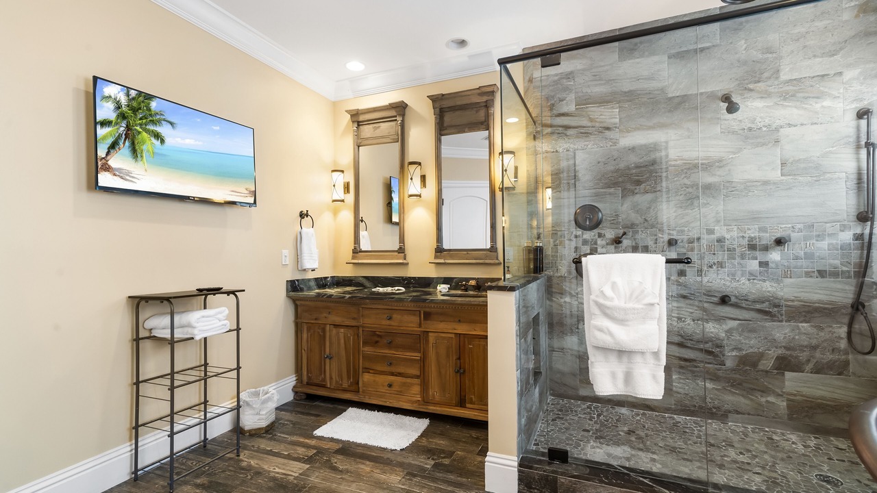 Photo of Bathroom in Hendricks and Venice Isles