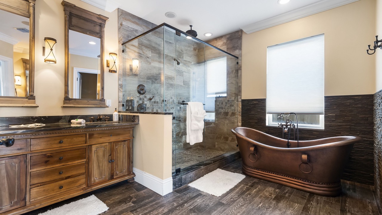 Photo of Bathroom in Hendricks and Venice Isles
