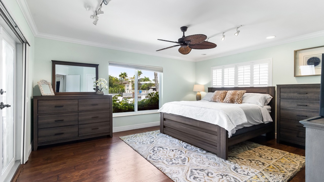 Photo of Bedroom in Hendricks and Venice Isles